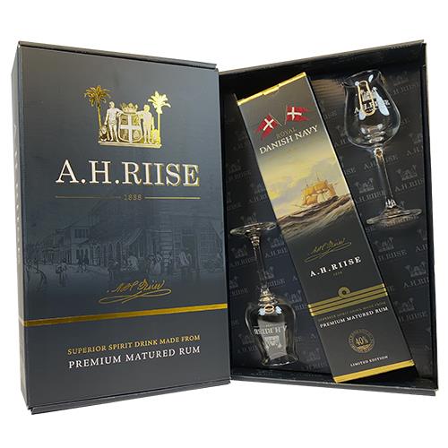 A.H. RIISE ROYAL DANISH NAVY RUM MED 2 GLAS 70 cl 40%